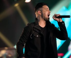 O livro bíblico em Atos capítulo 2 foi fonte de inspiração para a composição da canção pelo grupo